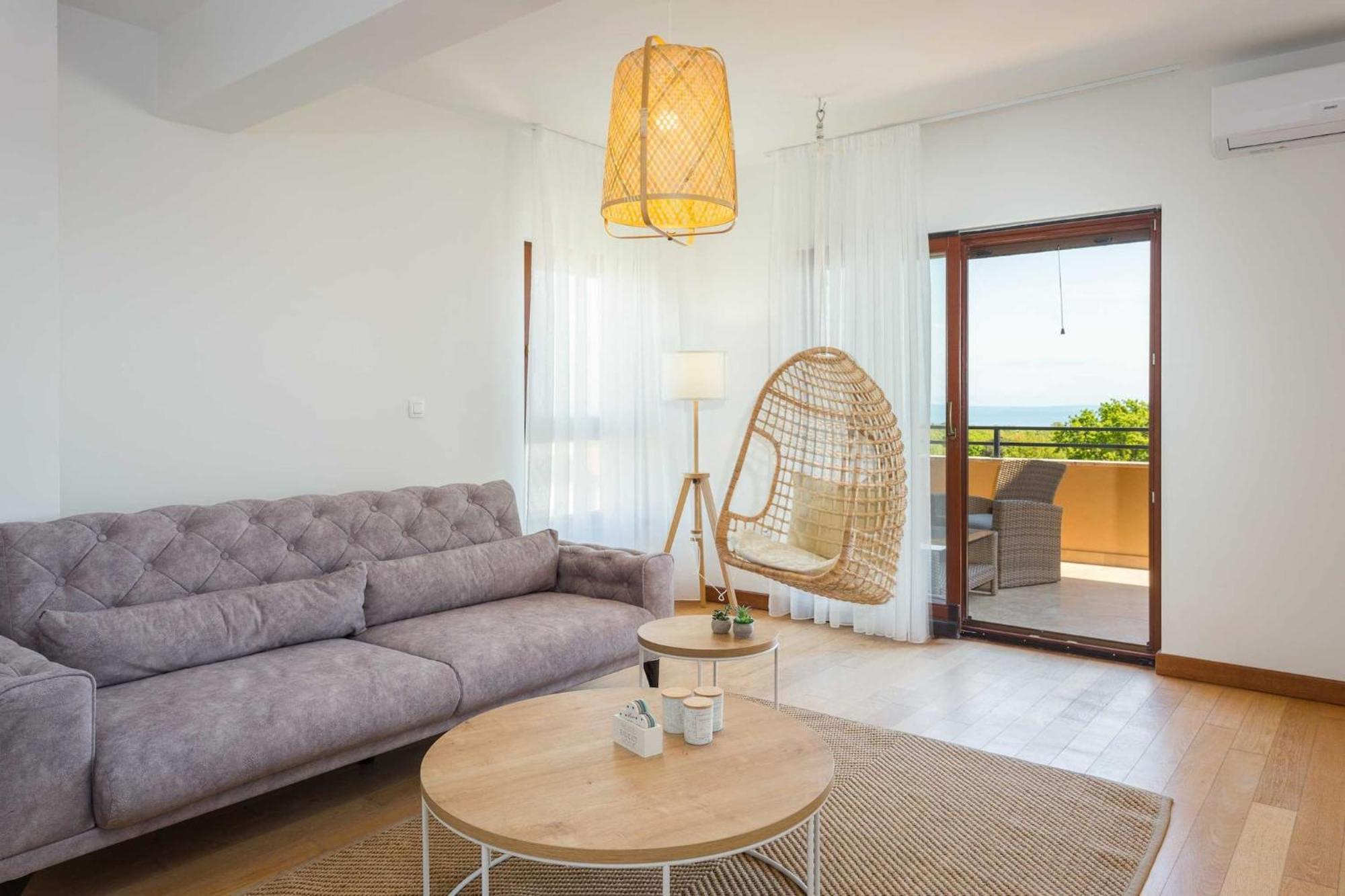 Apartments Cesare With Shared Pool Liznjan Exterior photo